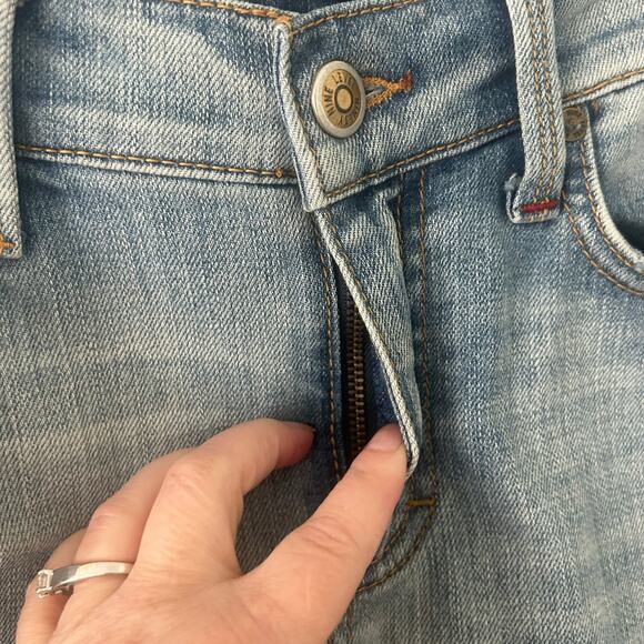 Level 99 Women's Sarah Twisted Seam Tomboy Light Wash Jeans Size 27 - Picture 4 of 9